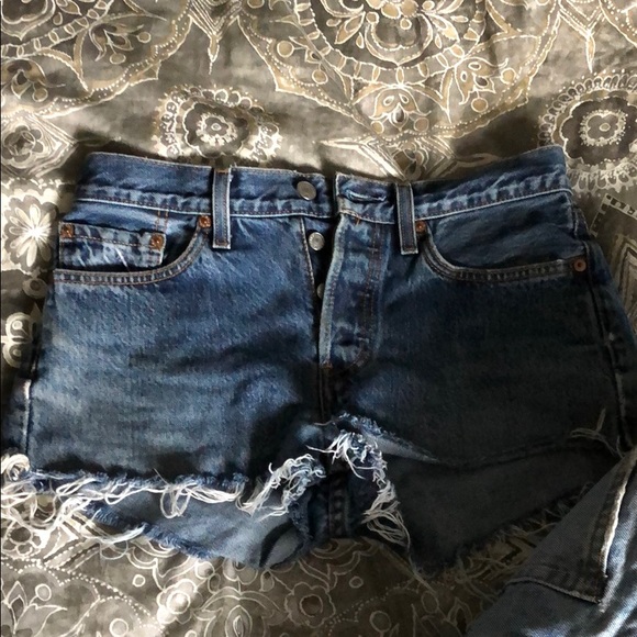 LEVI’S cutoffs bundle - Picture 2 of 8